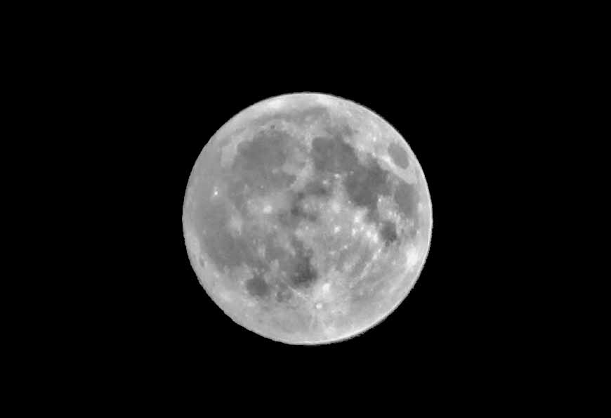 how-to-photograph-the-moon-some-essential-tips-and-examples